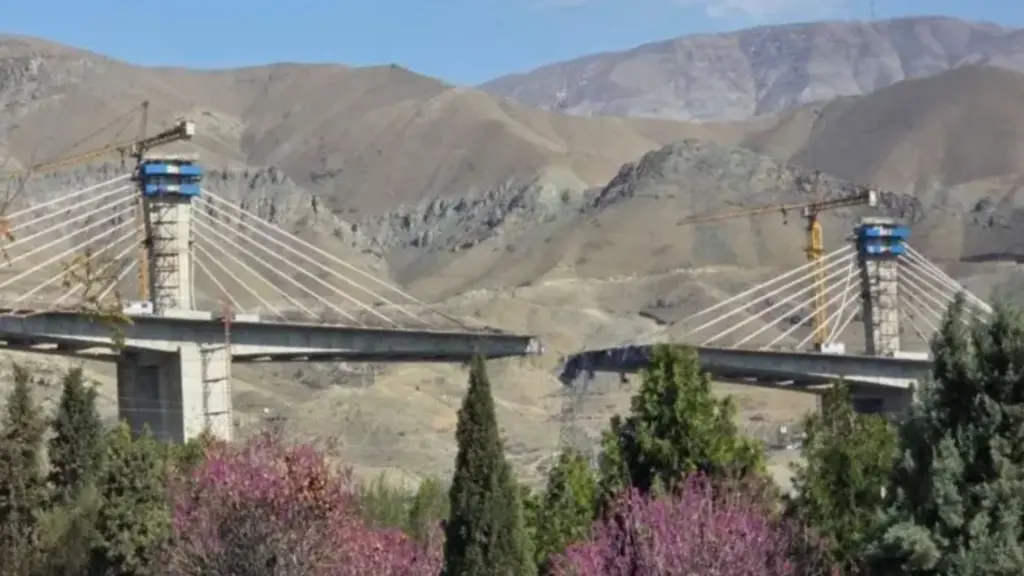 खाडी देशमा ८ पुल उडाइदिने इरानको धम्की, जारी गर्‍यो सूची